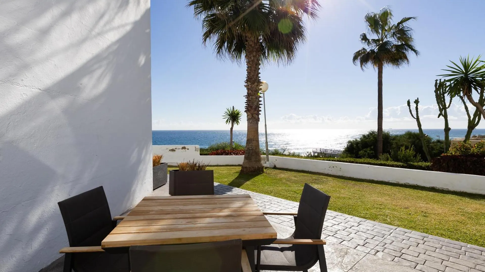 Ramada Hotel & Suites By Wyndham Costa Del Sol Fuengirola Aparthotel