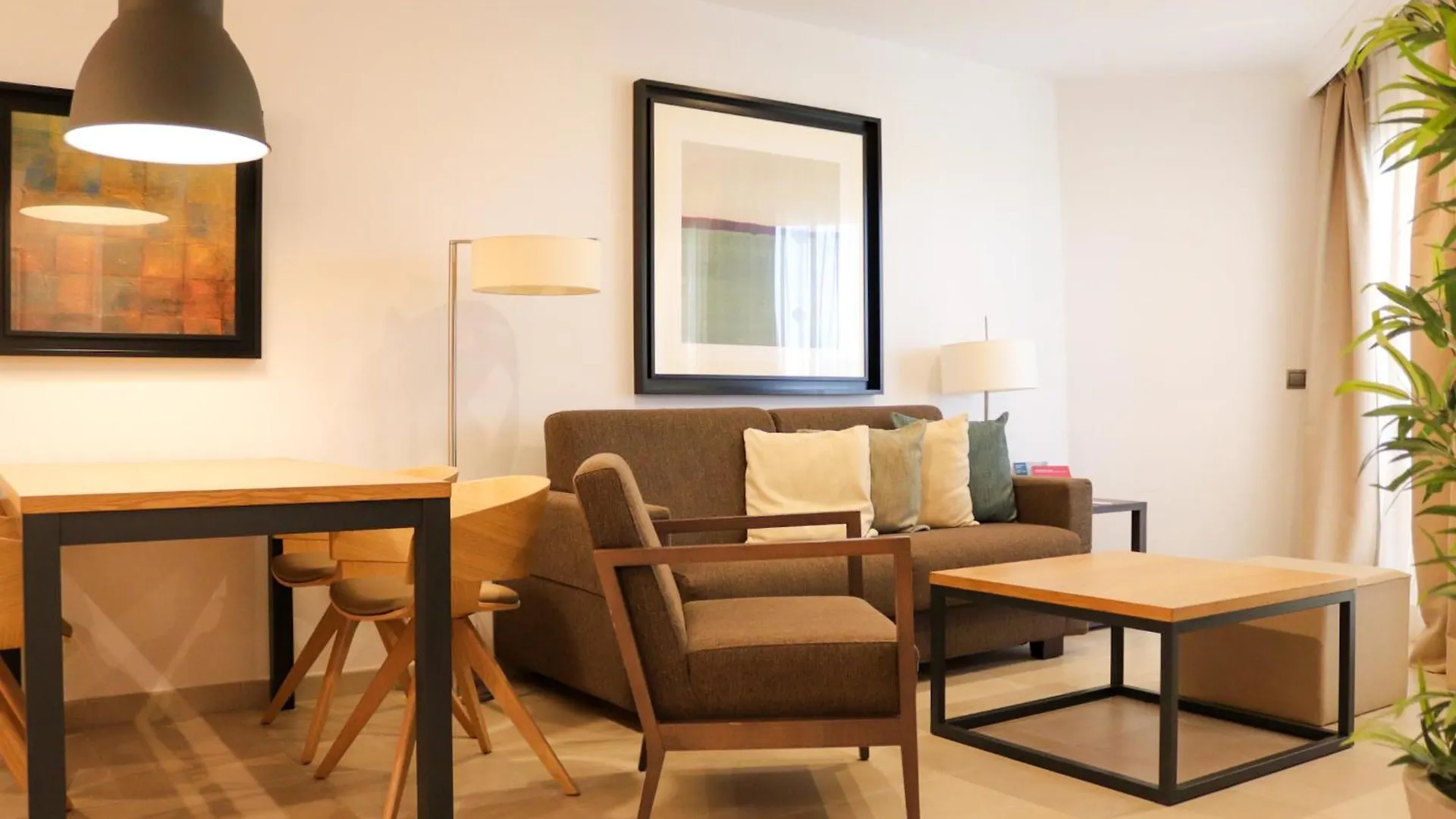 Ramada Hotel & Suites By Wyndham Costa Del Sol Fuengirola Aparthotel