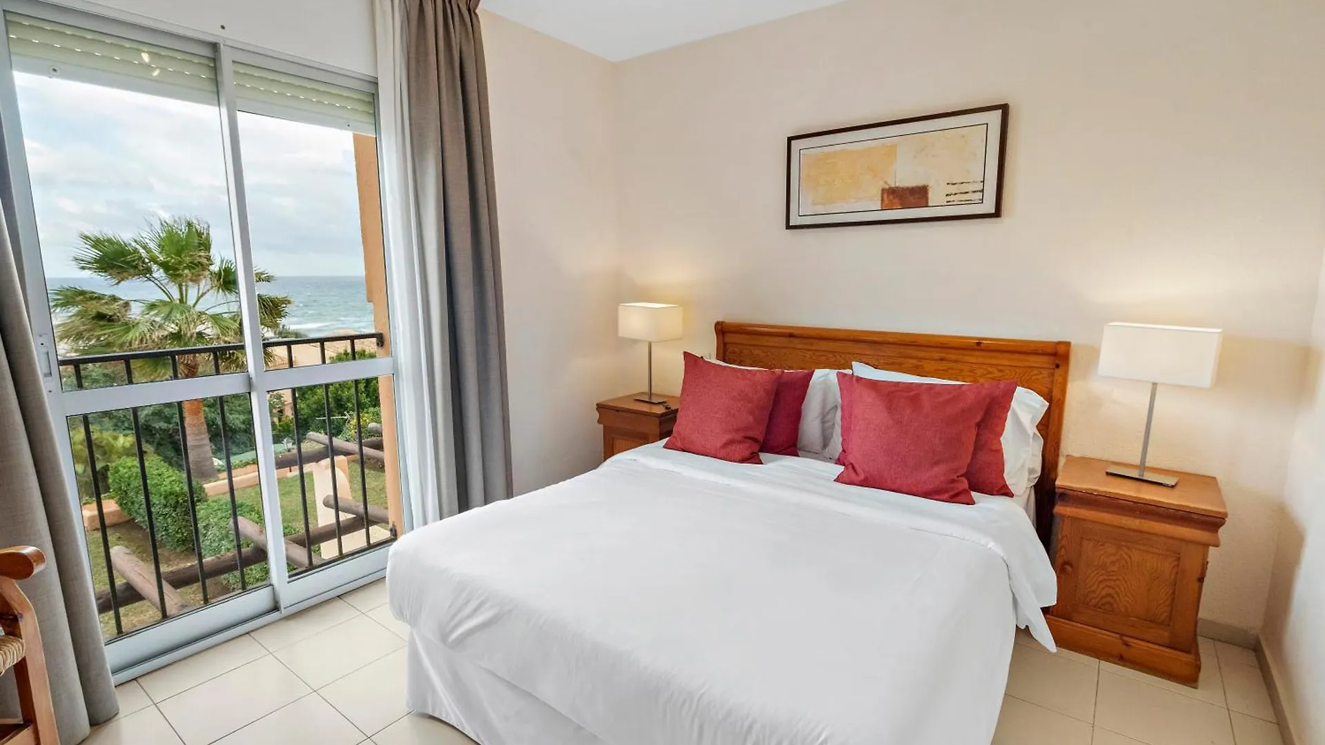 Hotel apartamentowy Ramada Hotel & Suites By Wyndham Costa Del Sol Fuengirola