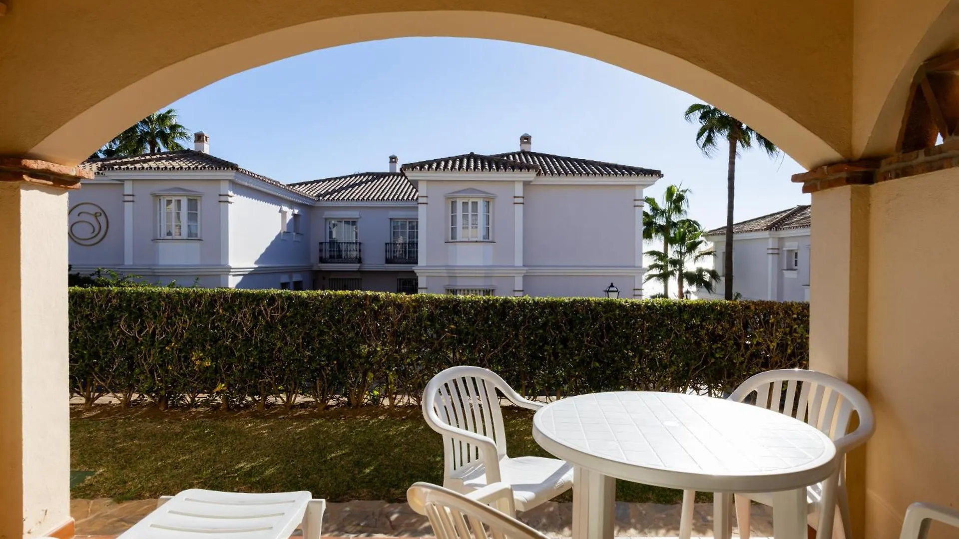 Aparthotel Ramada Hotel & Suites By Wyndham Costa Del Sol Fuengirola