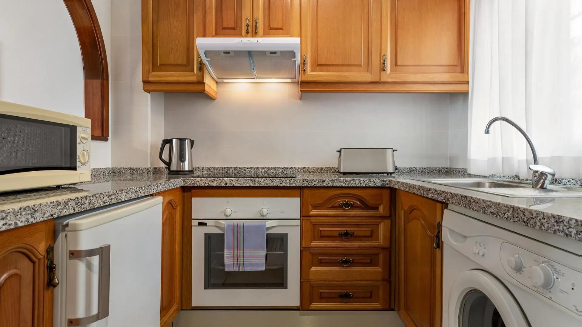 Ramada Hotel & Suites By Wyndham Costa Del Sol Fuengirola Hotel apartamentowy