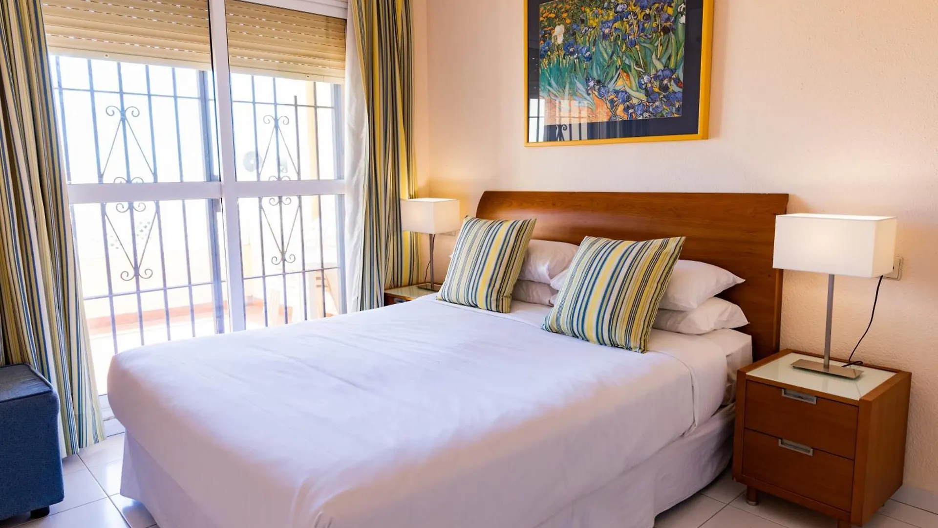 Ramada Hotel & Suites By Wyndham Costa Del Sol Fuengirola Aparthotel