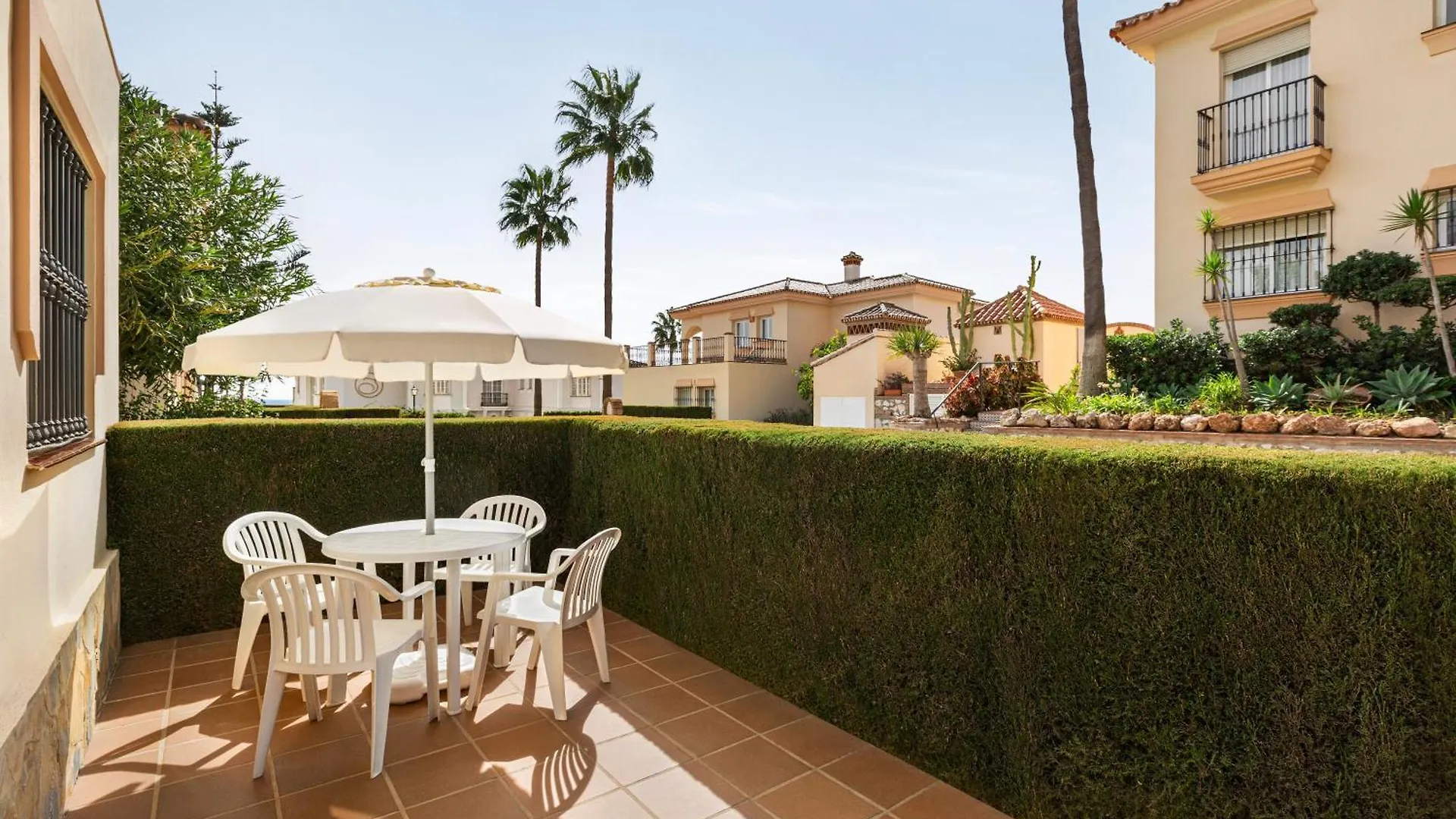 Ramada Hotel & Suites By Wyndham Costa Del Sol Fuengirola Aparthotel