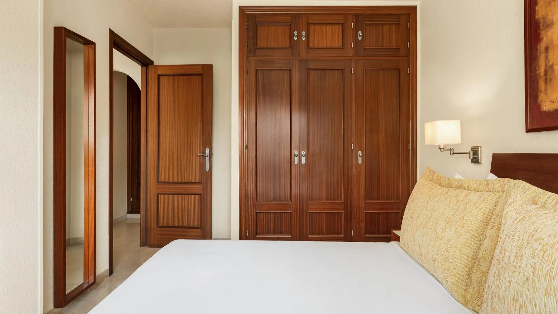 *** Aparthotel Ramada Hotel & Suites By Wyndham Costa Del Sol Fuengirola Spain