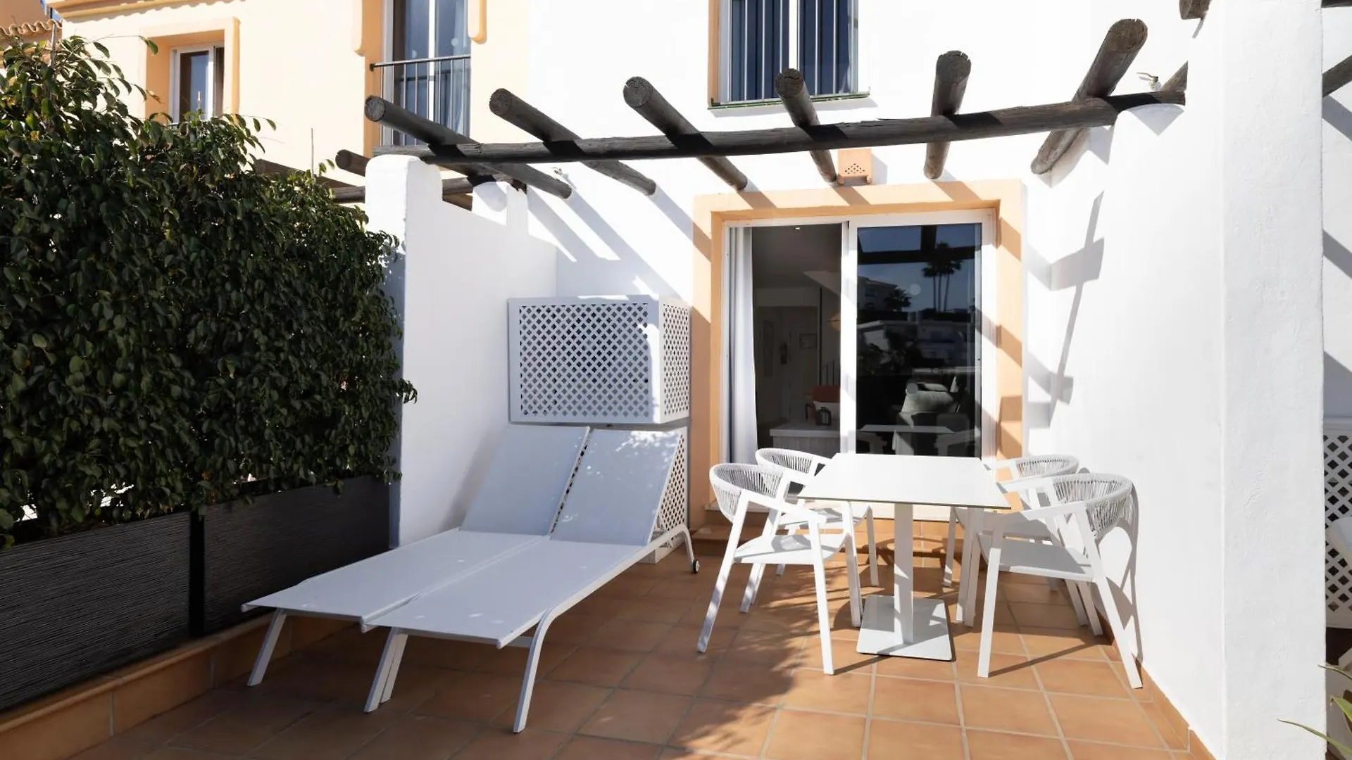 Apart Otel Ramada Hotel & Suites By Wyndham Costa Del Sol Fuengirola