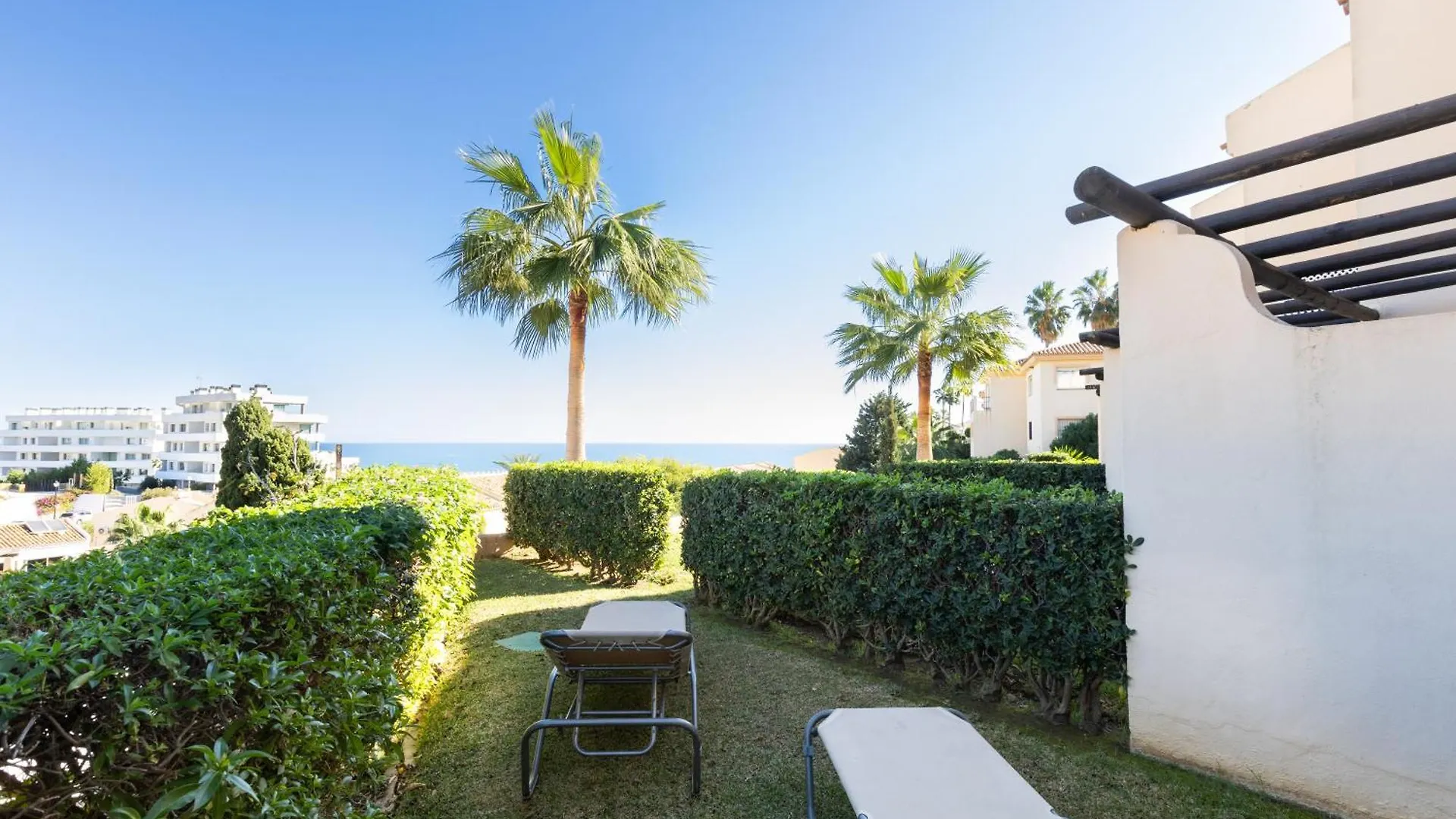 פואנגירולה Ramada Hotel & Suites By Wyndham Costa Del Sol