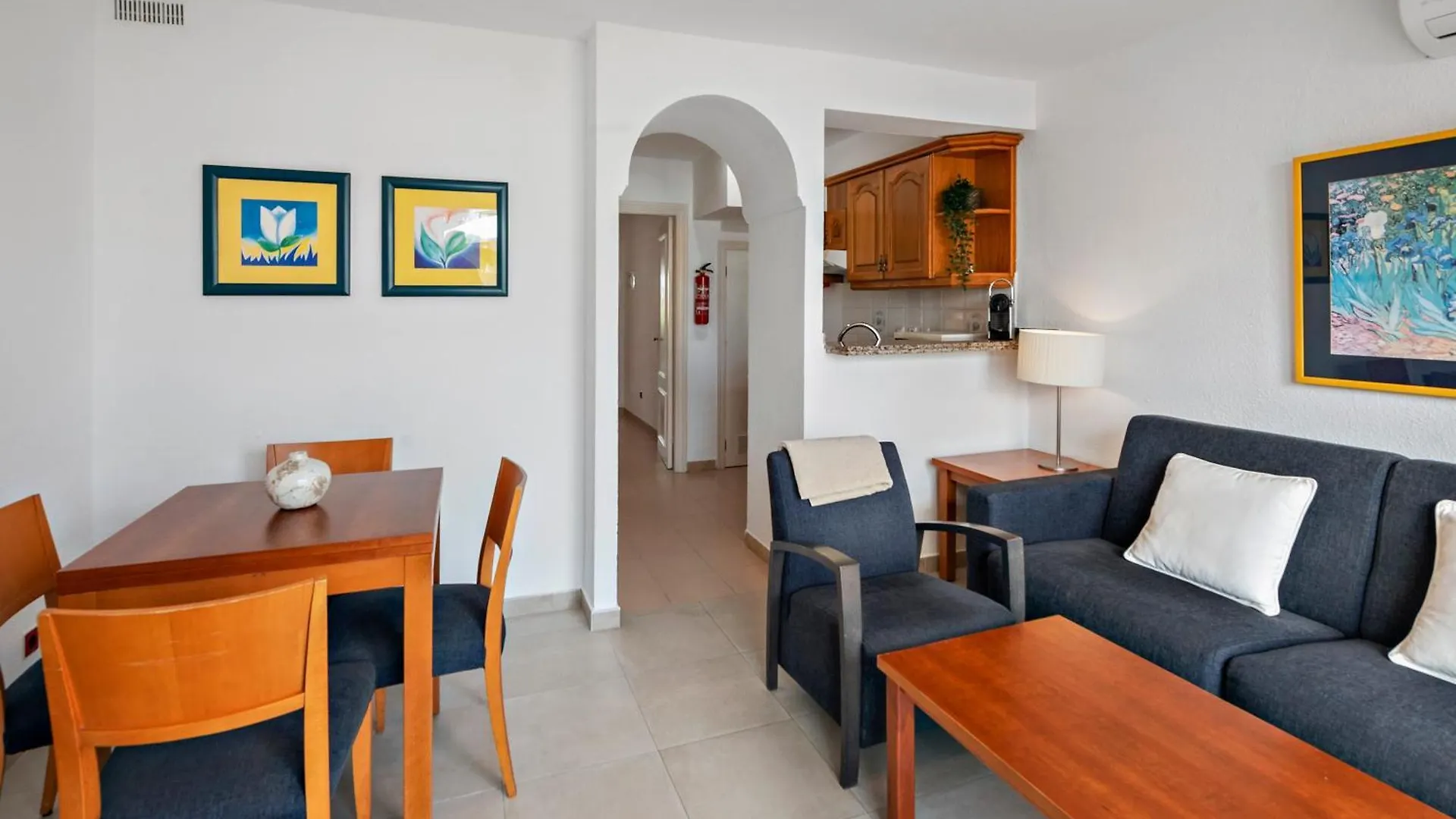 Ξενοδοχείο με διαμερίσματα Ramada Hotel & Suites By Wyndham Costa Del Sol Fuengirola