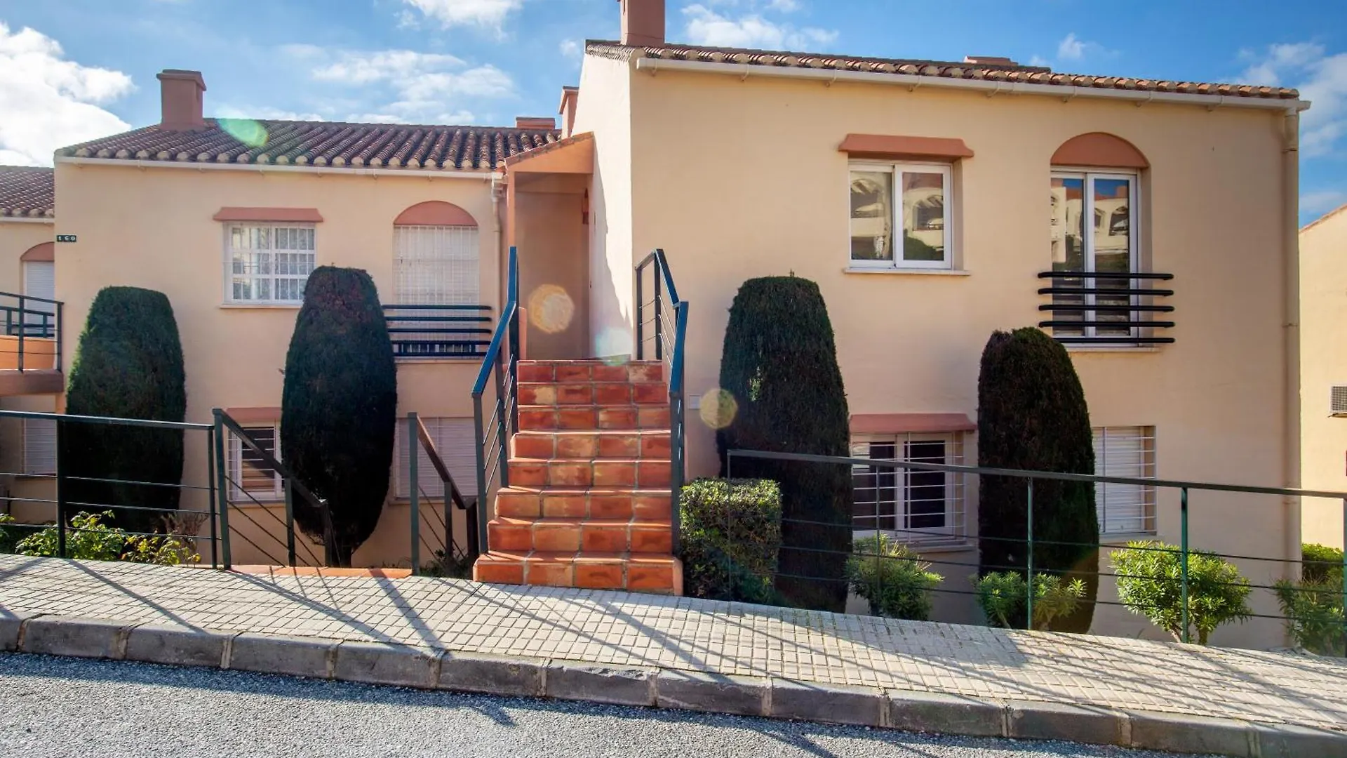 Ramada Hotel & Suites By Wyndham Costa Del Sol Фуэнхирола Испания