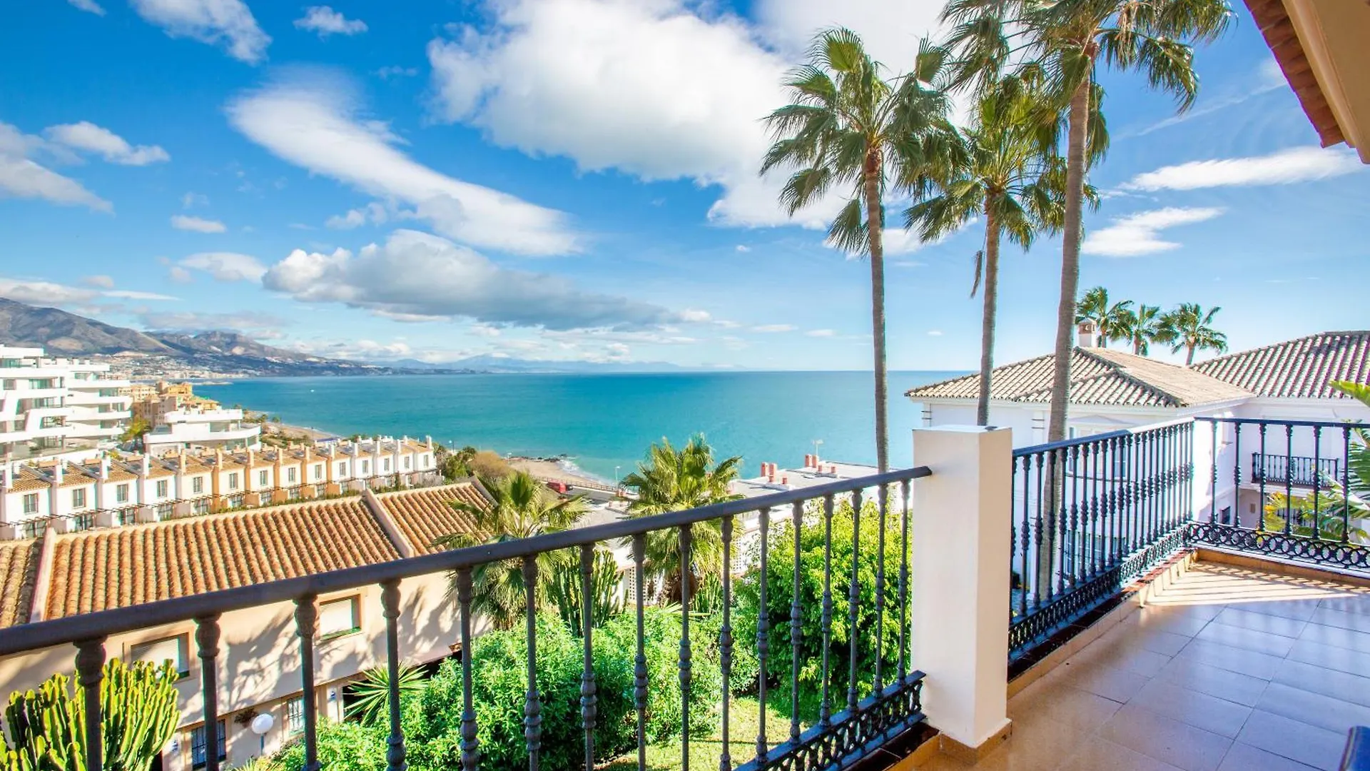 Ramada Hotel & Suites By Wyndham Costa Del Sol Fuengirola 3*,