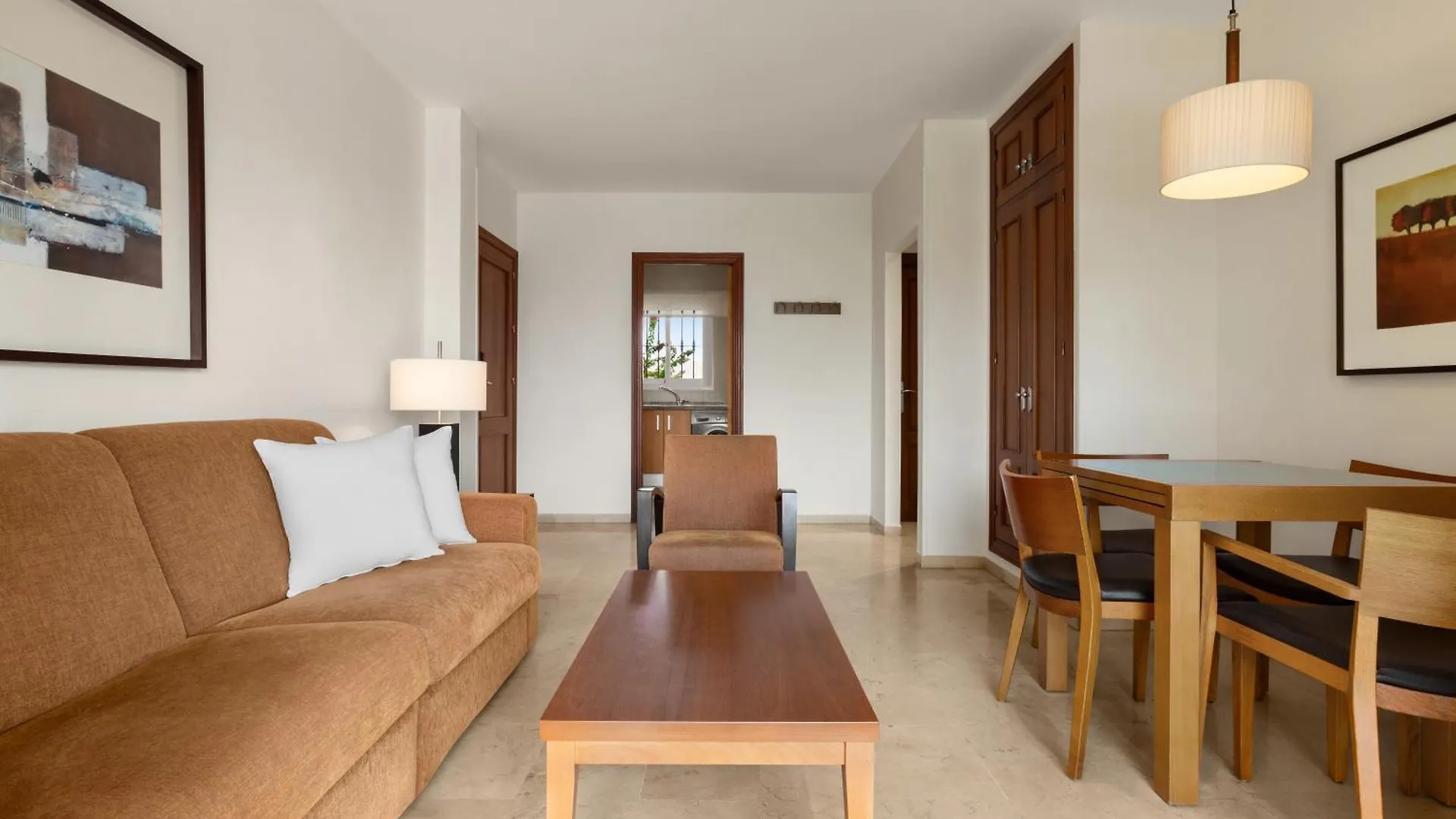 Ramada Hotel & Suites By Wyndham Costa Del Sol Fuengirola Apartmanhotel