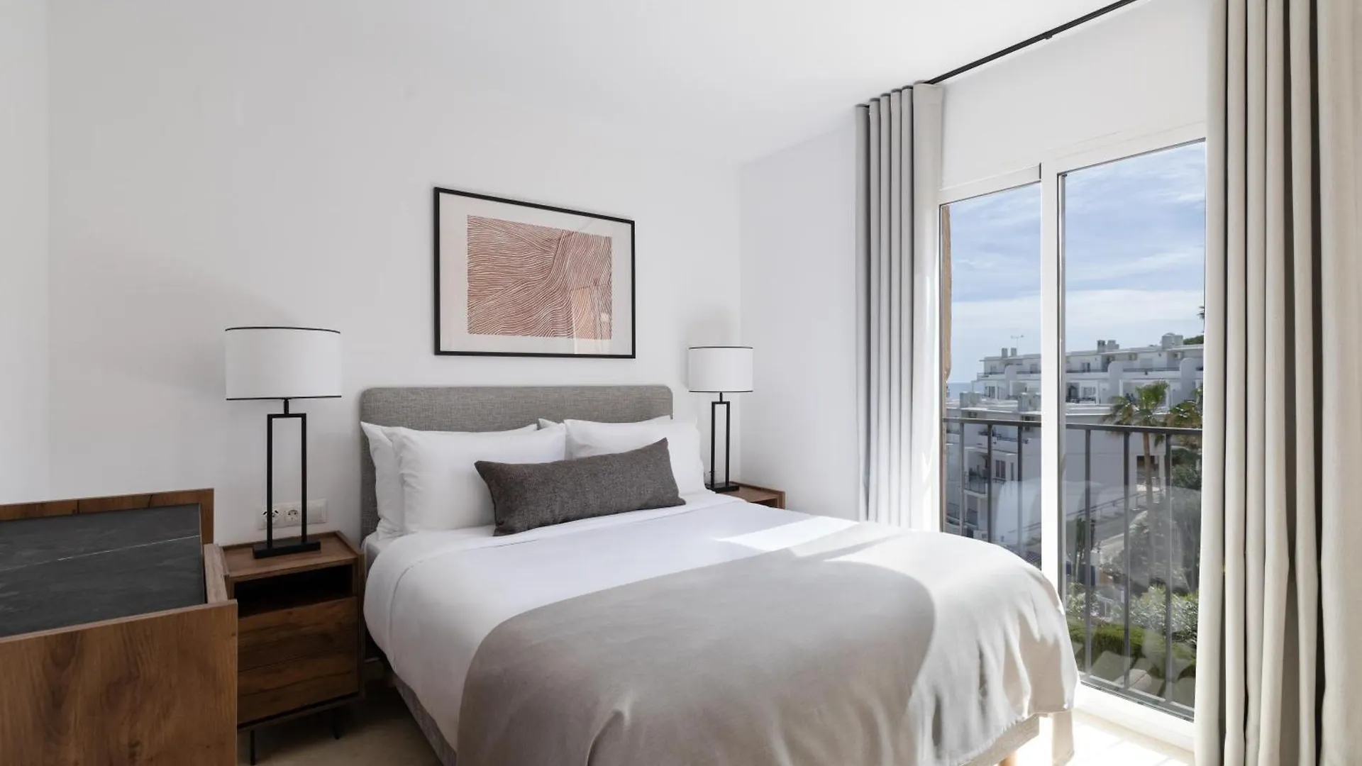 Apartmanhotel Ramada Hotel & Suites By Wyndham Costa Del Sol Fuengirola