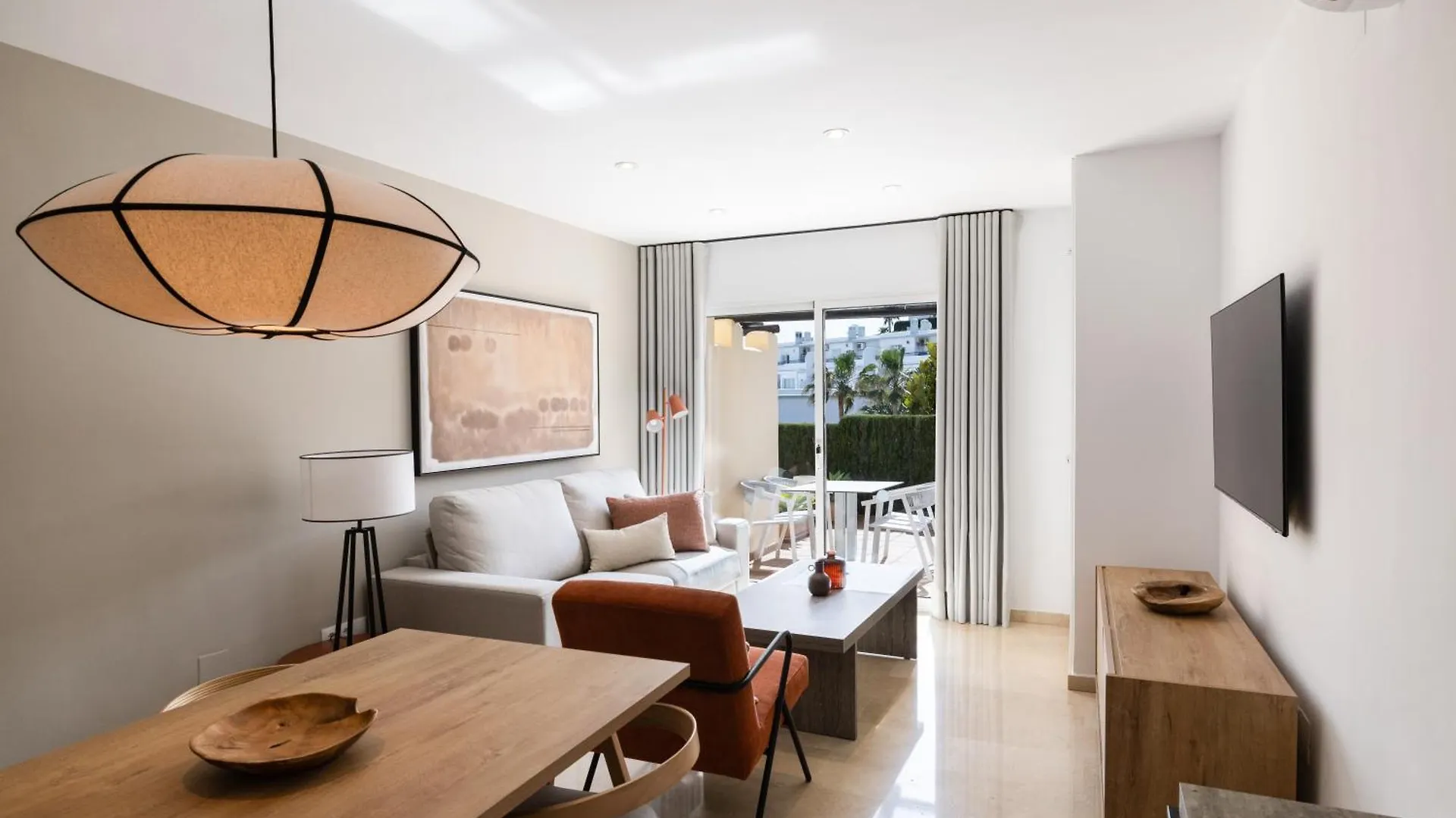 Ramada Hotel & Suites By Wyndham Costa Del Sol Fuengirola Apartmanhotel